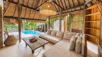 Tropical Bedrooms Villa with Private Pool | Coin séjour