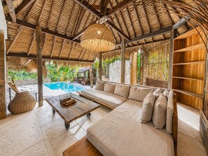 Tropical Bedrooms Villa with Private Pool | Aire de séjour