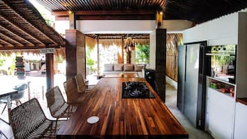 Tropical Bedrooms Villa with Private Pool | Coin séjour