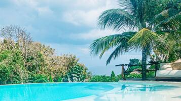 Breakfast, lunch, dinner served; local cuisine