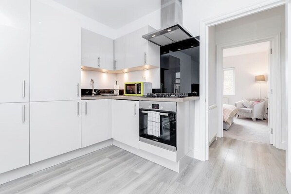 Fridge, microwave, oven, stovetop