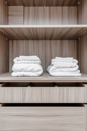 Interior - Flat 6 · Bright & Contemporary 2-Bed Notting Hill Apartment (London)