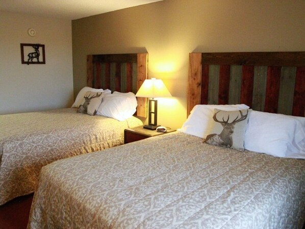 Quadruple Room, Ensuite (Queen Double Handicap)