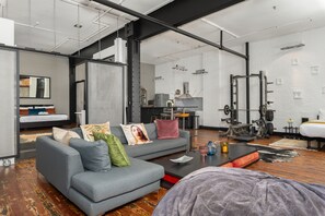 Comfort Apartment, 2 Queen Beds | Living area - Wolroy House 206 (Cape Town)