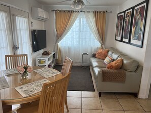 TV connectée, Netflix, baby-foot, services de streaming