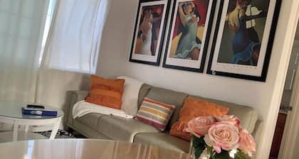 ☆The Best☆ AC/WiFi/Free Parking/Bikes/Netflix