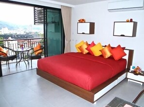 2 bedrooms, in-room safe, iron/ironing board, WiFi