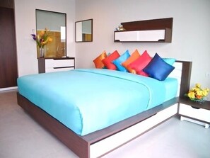 2 bedrooms, in-room safe, iron/ironing board, WiFi