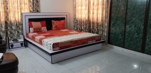 베이직 더블룸, 퀸사이즈침대 1개 | 고급 침구, 메모리폼 침대, 방음 설비, 무료 WiFi