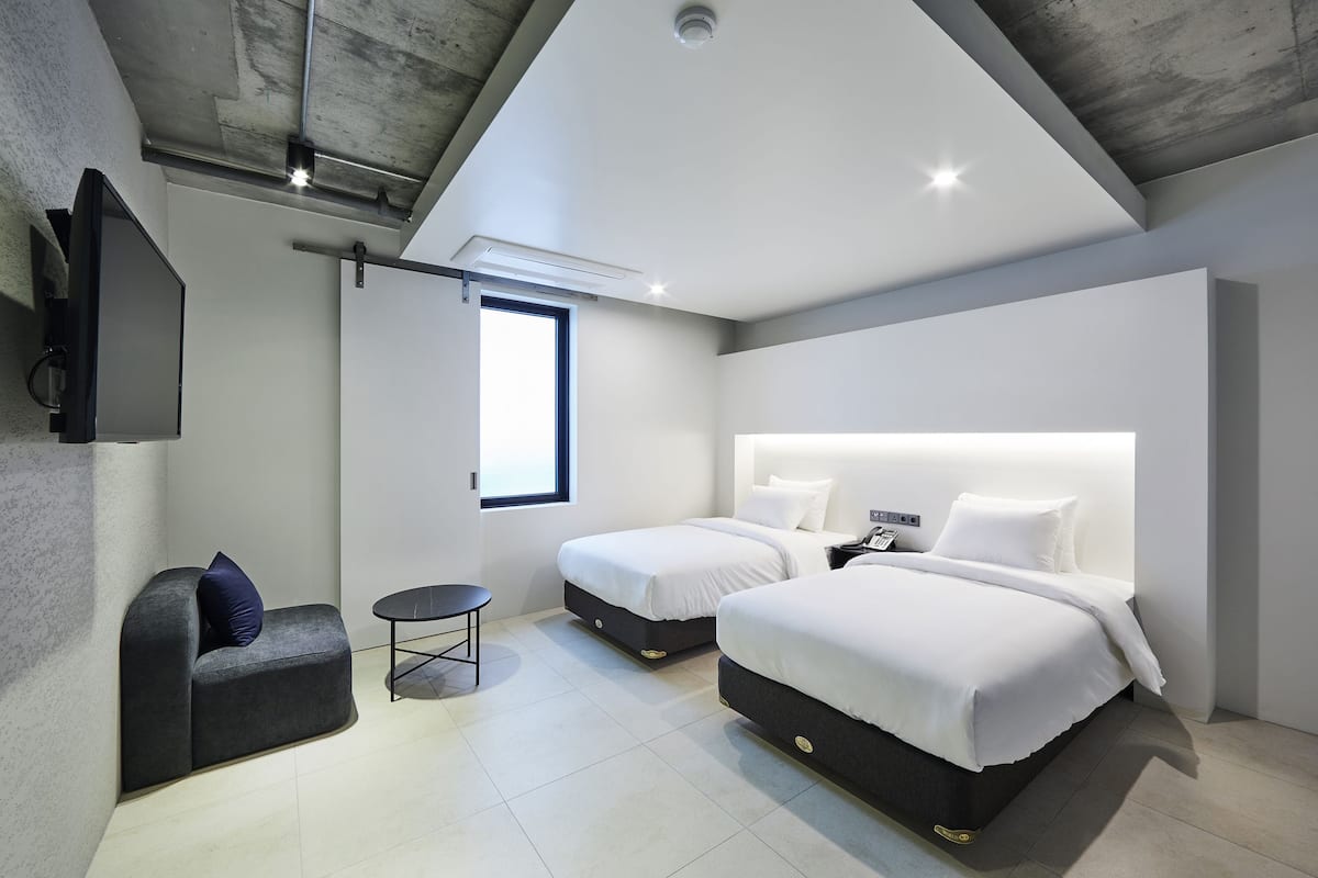 Deluxe Twin Room