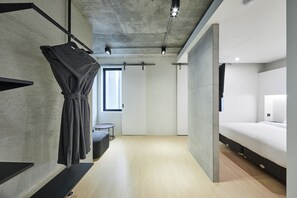 INTRO Double Room | Skrivebord, lydisolert, wi-fi (inkludert) og sengetøy