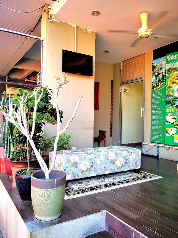 Property grounds - Zahaar New Wing Hotel (George Town)