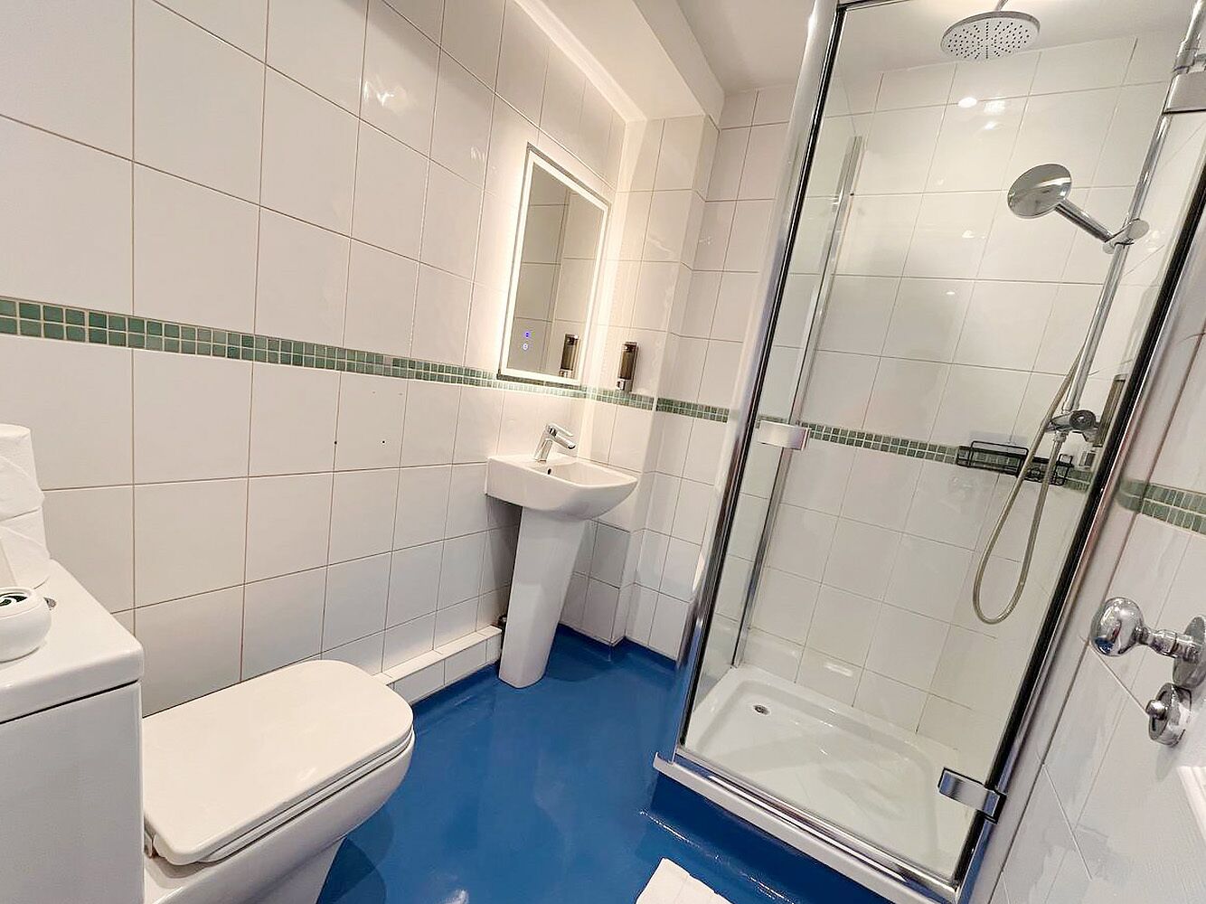 studio | bathroom | shower, hair dryer, towels