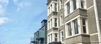 Reef Lodge Apartments