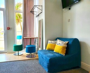 Studio | Living area | Flat-screen TV - Reef Lodge Apartments (Newquay)