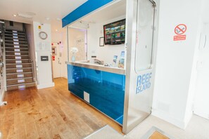 Reception - Reef Lodge Apartments (Newquay)