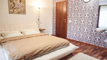 Comfort Double Room | Iron/ironing board, rollaway beds, free WiFi, bed sheets
