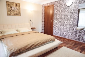 Habitación doble Confort | Tabla de planchar con plancha, camas extra, wifi gratis y ropa de cama 