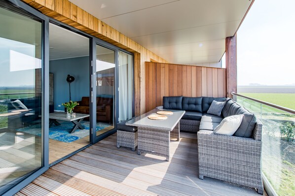 Apartment (Uithaven 10C) | Terrace/patio - d'Ouwe Haven (Kamperland)