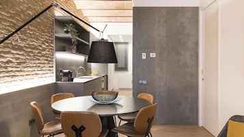 Elegant apartment, 3 Bedrooms | Living room | Flat-screen TV