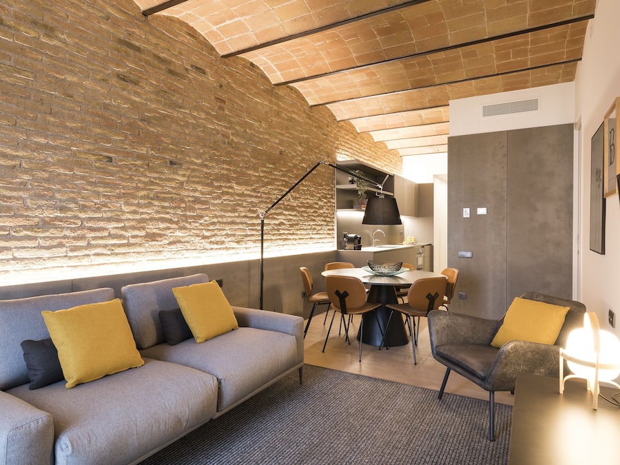 Elegant apartment, 3 Bedrooms | Living room