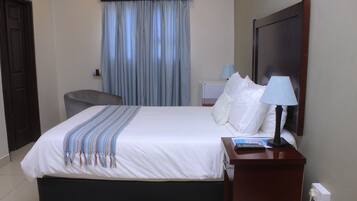 Economy Single Room, 1 Twin Bed | Desk, iron/ironing board, free WiFi, bed sheets
