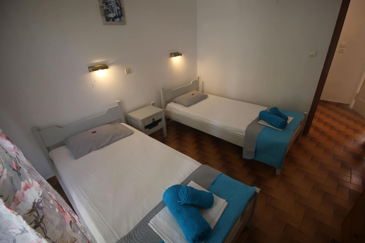 Apartment, Berbilang Katil | Peti besi dalam bilik, kalis bunyi, seterika/papan seterika 