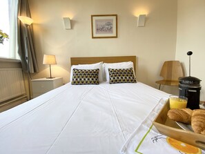 City-Apartment | Schreibtisch, Verdunkelungsvorhänge, Bügeleisen/Bügelbrett