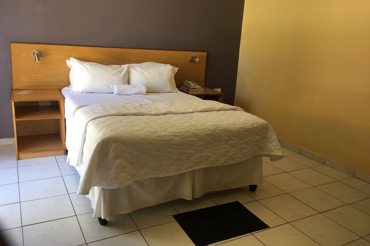 Desk, iron/ironing board (on request), WiFi (free), bed sheets
