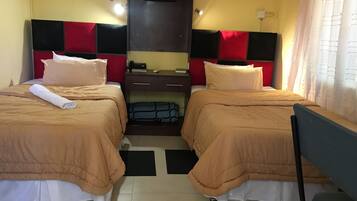Standard Twin Room | Desk, iron/ironing board, free WiFi, bed sheets