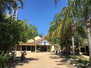 ด้านหน้าที่พัก