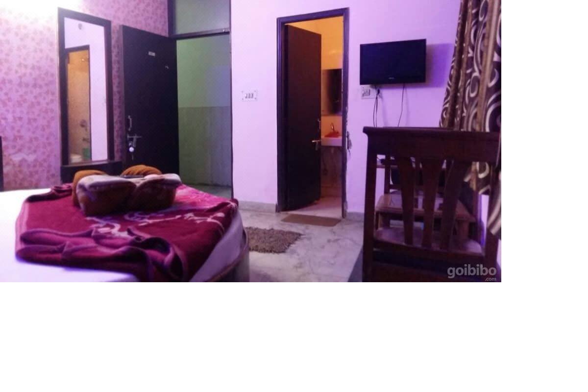 Family Triple Room, 1 Double Bed | Egyptian cotton sheets, premium bedding, soundproofing, WiFi (free)