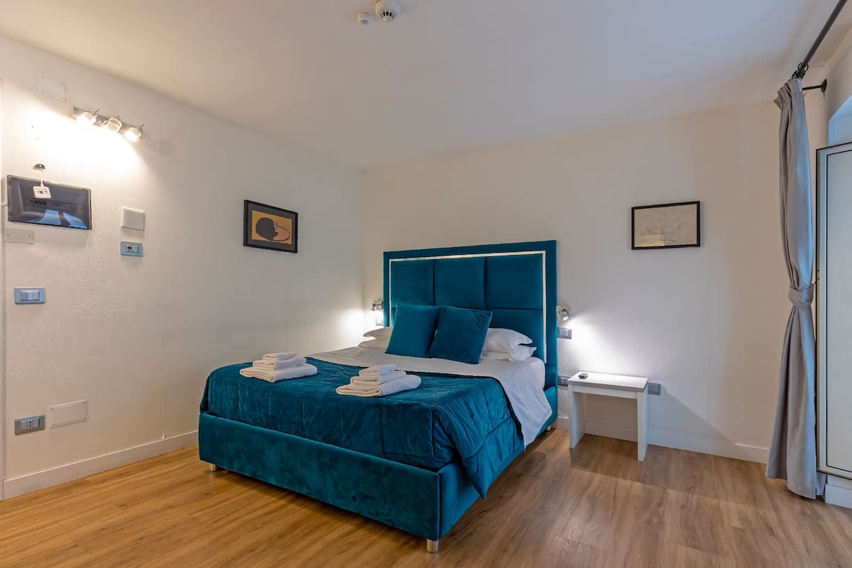Standard Double Room | In-room safe, desk, cribs (surcharge), WiFi (free)