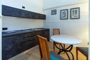 Studiosvit för familj - annex | Eget kök
