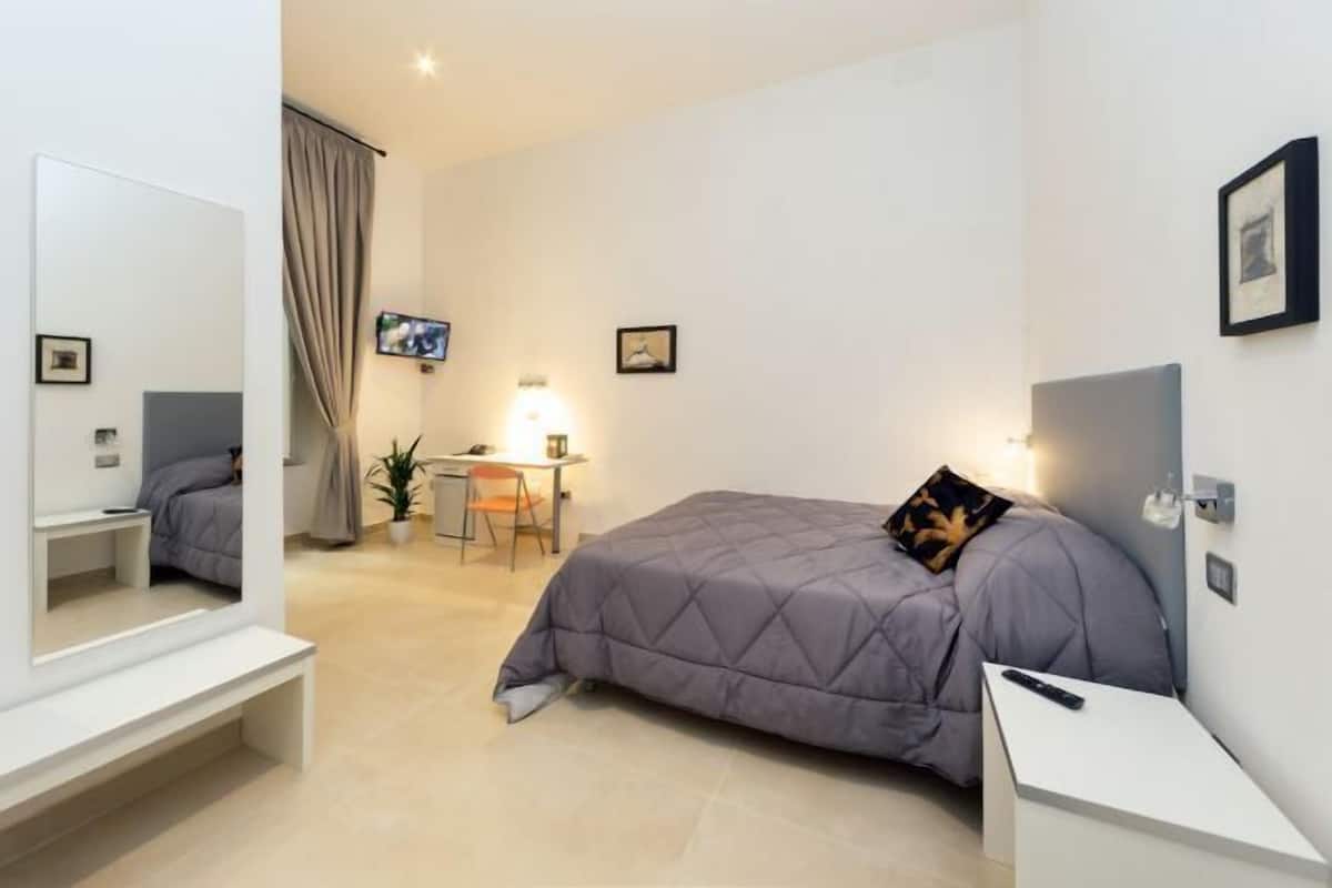 In-room safe, desk, cribs (surcharge), WiFi (free)