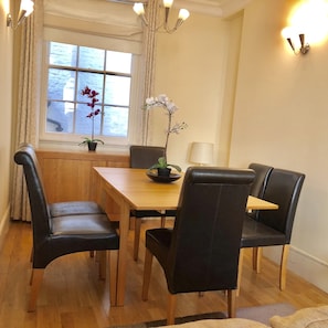 Restauration dans la chambre