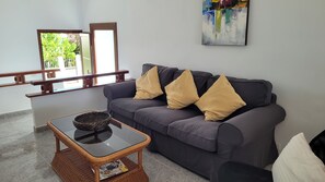 TV - Apartment located in prime location with sea views and just 150m from the beach (Puerto del Carmen)