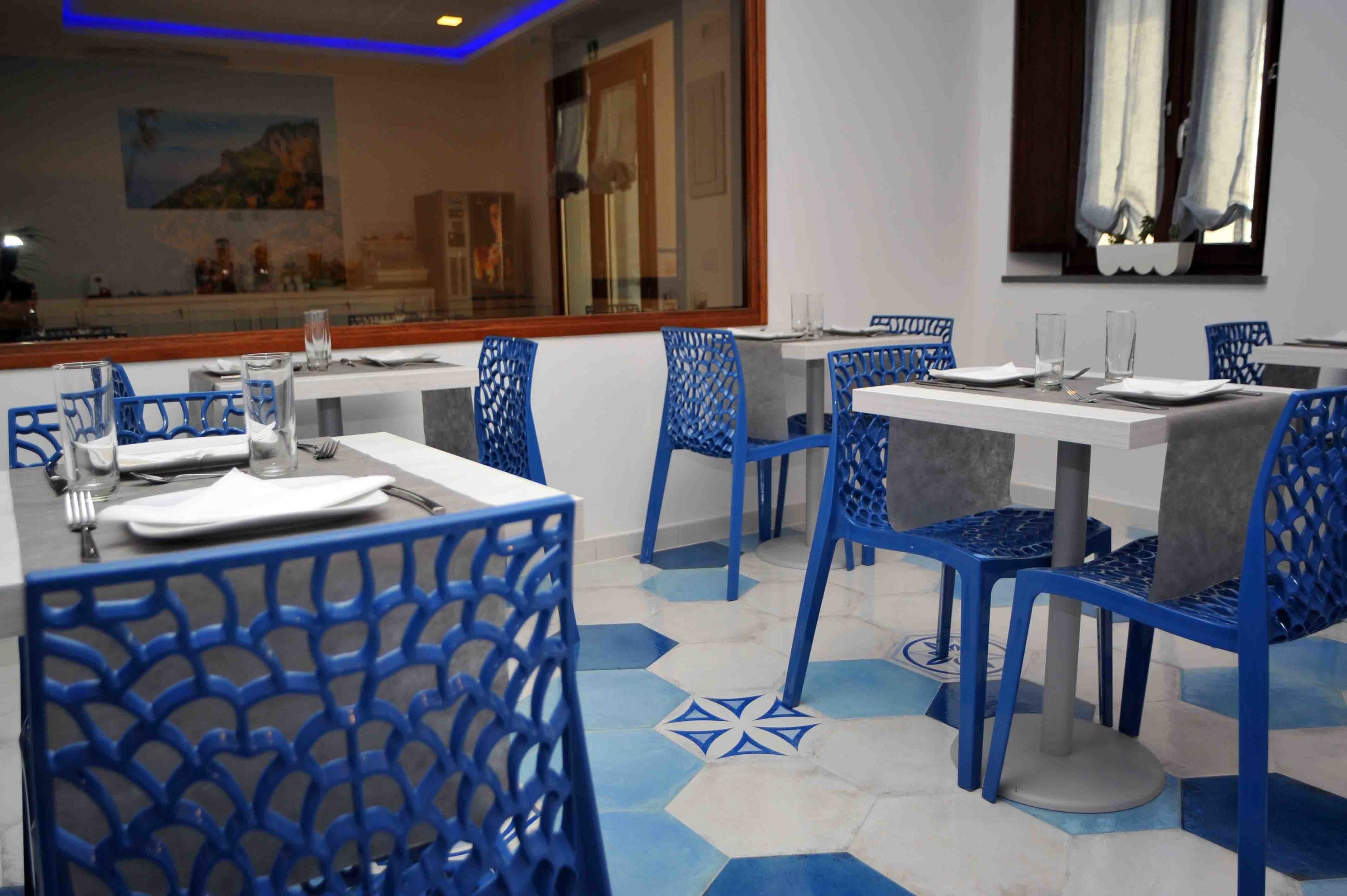 Sudah termasuk sarapan prasmanan setiap hari