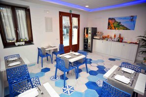 Free daily buffet breakfast  - Costa Blu (Agerola)