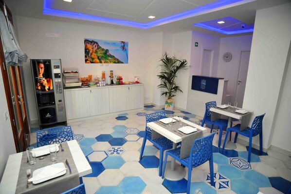 Free daily buffet breakfast  - Costa Blu (Agerola)