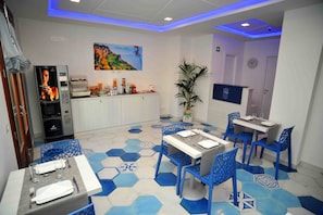 Free daily buffet breakfast - Costa Blu (Agerola)