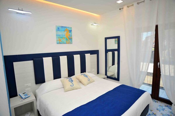 Comfort Double or Twin Room, 1 Queen Bed, Garden View | In-room safe, desk, rollaway beds, free WiFi - Costa Blu (Agerola)