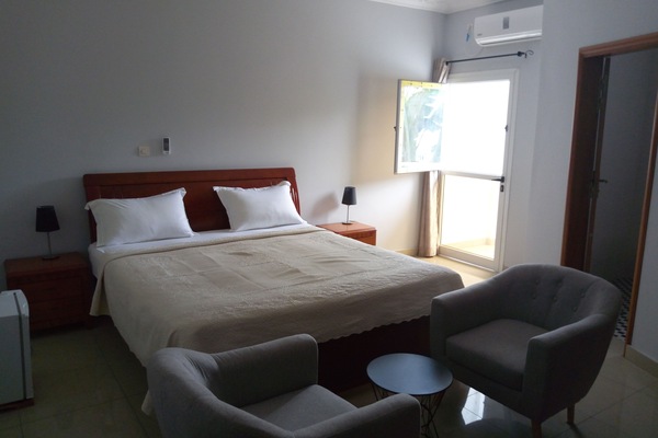 Comfort Suite, 1 Queen Bed, City View | In-room safe, desk, blackout drapes, soundproofing