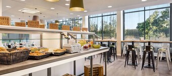 Super 8 by Wyndham Dresden