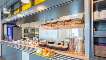 Petit déjeuner buffet servi tous les jours en supplément