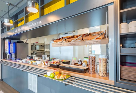 Daily buffet breakfast for a fee