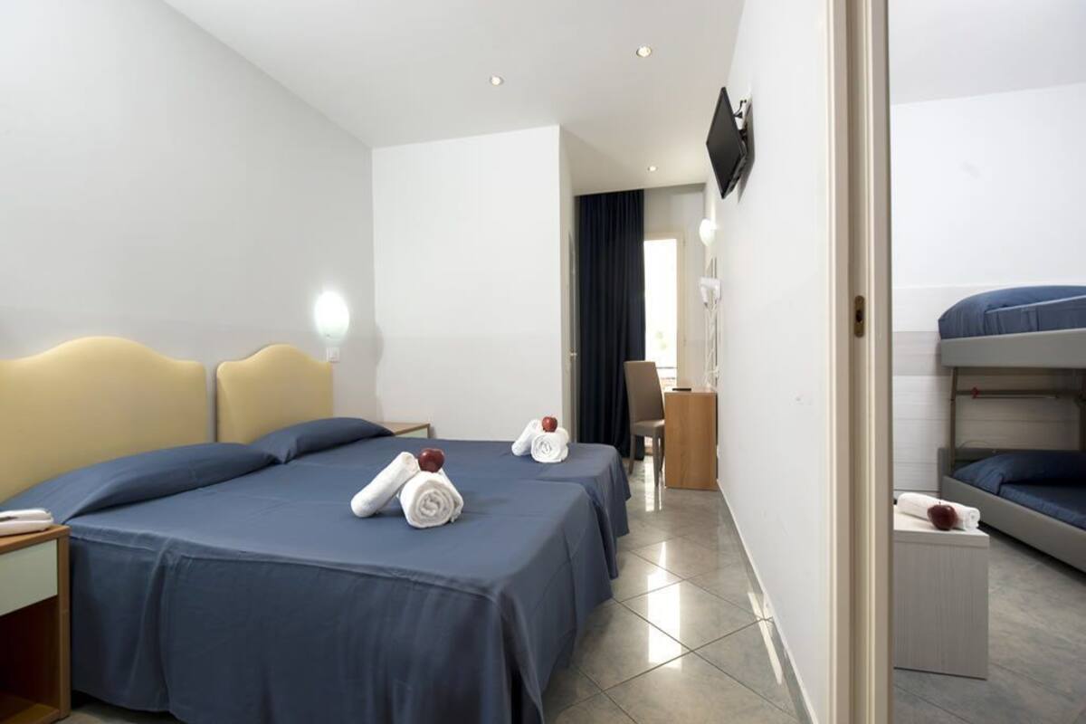 Quadruple Room, Multiple Beds | In-room safe, soundproofing, cots/infant beds, free WiFi