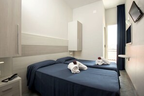 Double or Twin Room, 2 Twin Beds | In-room safe, soundproofing, cribs/infant beds, free WiFi - Hotel Scarlet (Rimini)