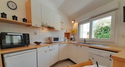 Cozy Carnac Beachside House - 2 Rooms, Terrace, Parking, Pet-Friendly