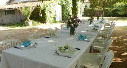 GITE 8-15 Pers Book your weekend & holiday in the sun in the WHITE QUERCY